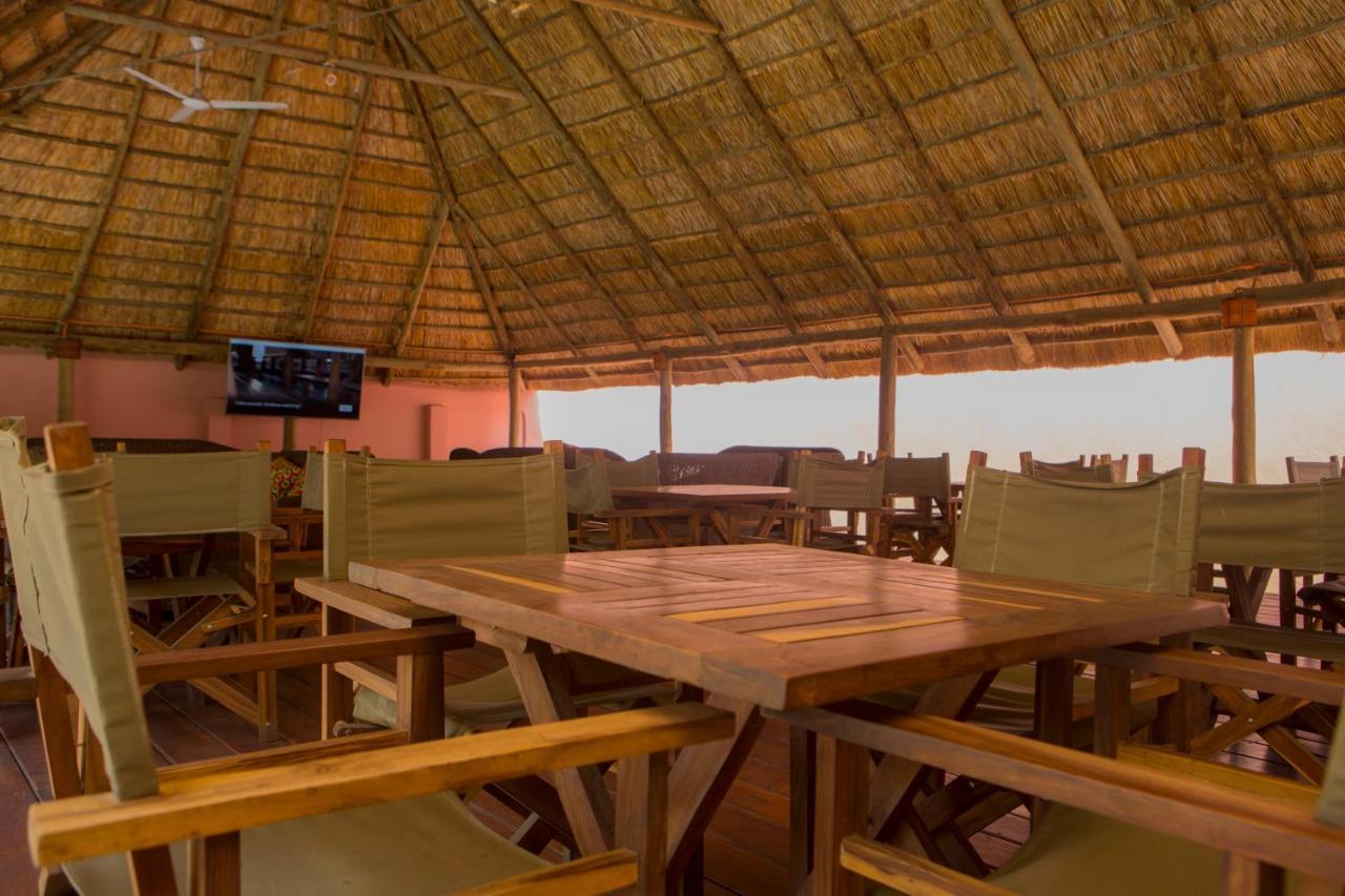 Lusaka Backpackers Hostel Bagian luar foto