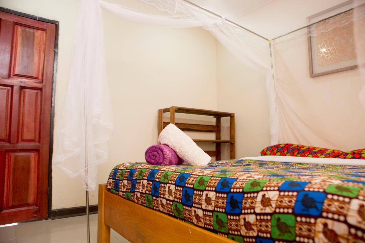 Lusaka Backpackers Hostel Bagian luar foto