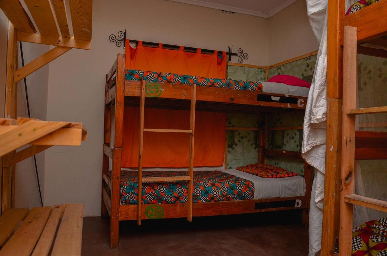 Lusaka Backpackers Hostel Bagian luar foto