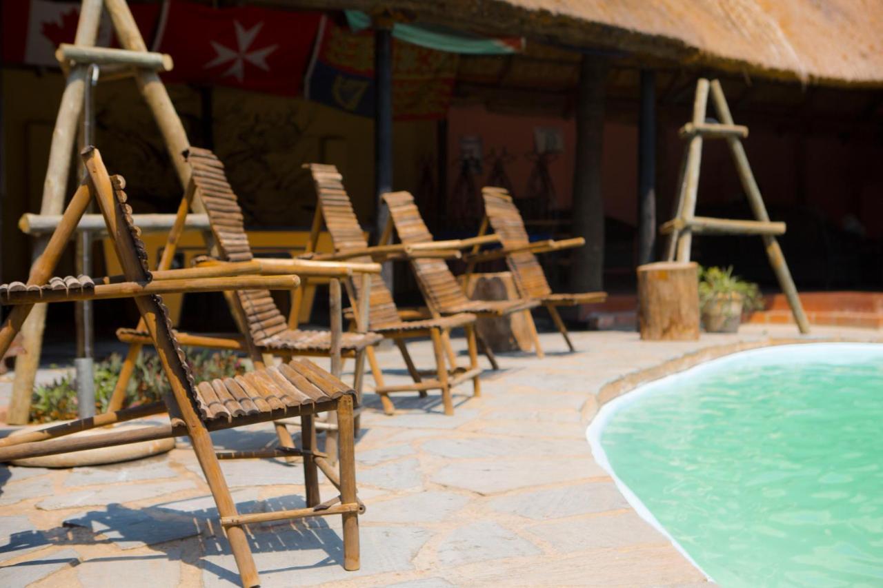 Lusaka Backpackers Hostel Bagian luar foto