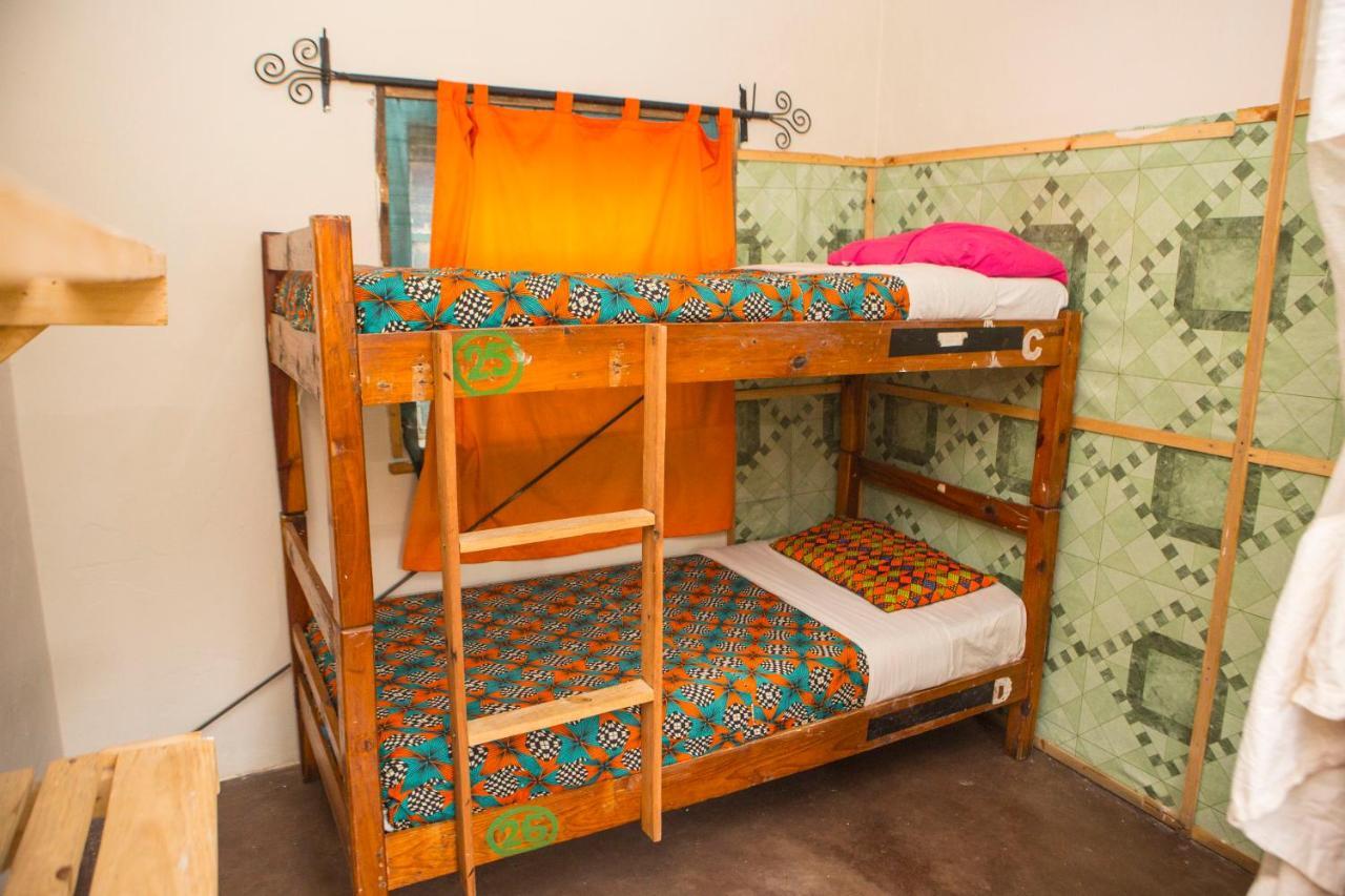 Lusaka Backpackers Hostel Bagian luar foto