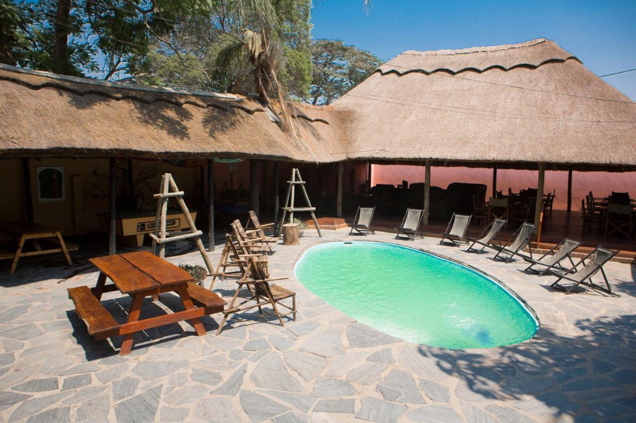 Lusaka Backpackers Hostel Bagian luar foto