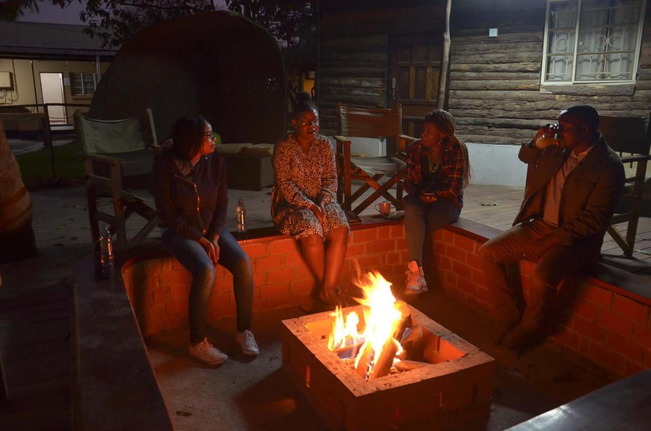 Lusaka Backpackers Hostel Bagian luar foto