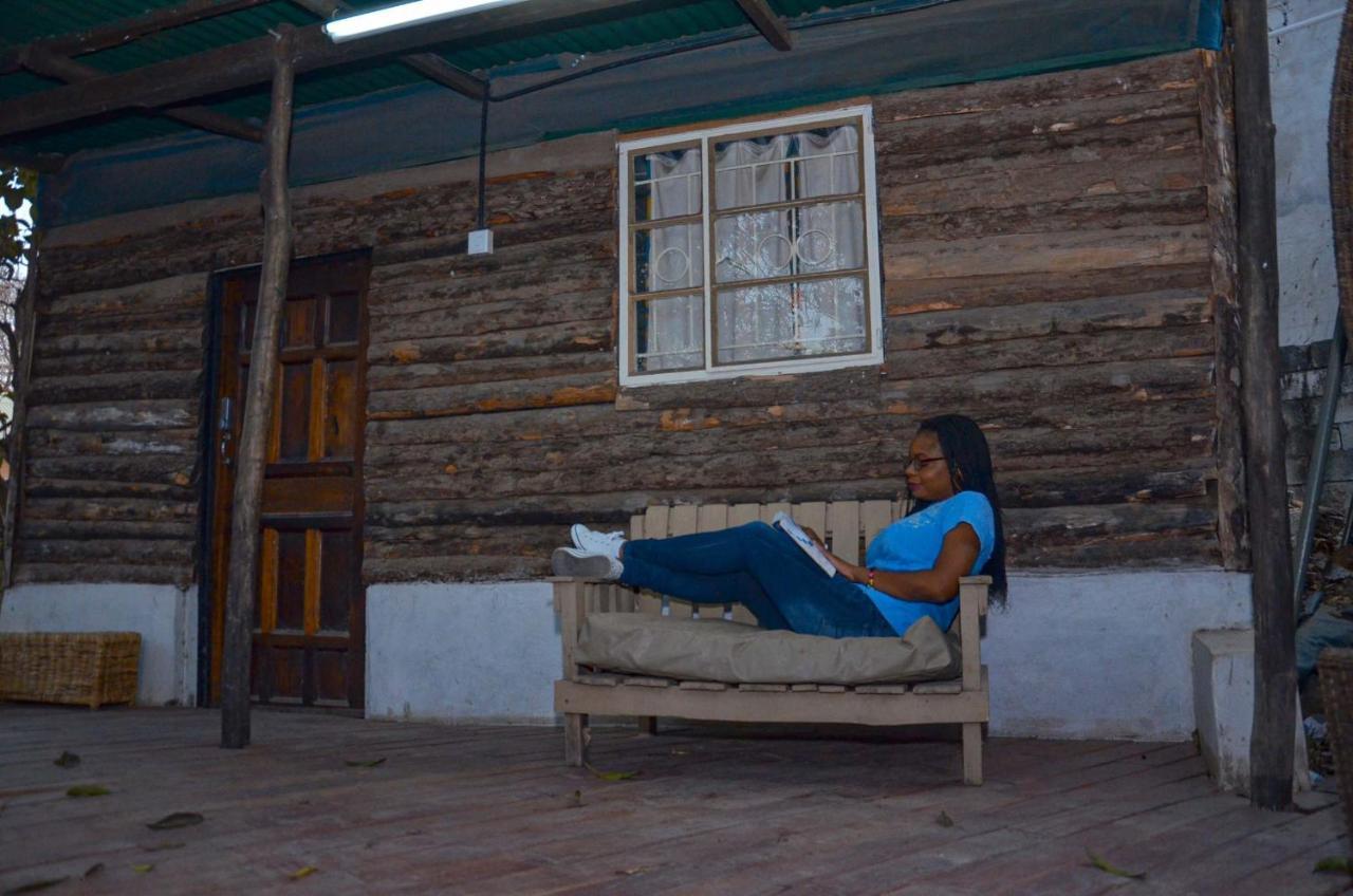 Lusaka Backpackers Hostel Bagian luar foto