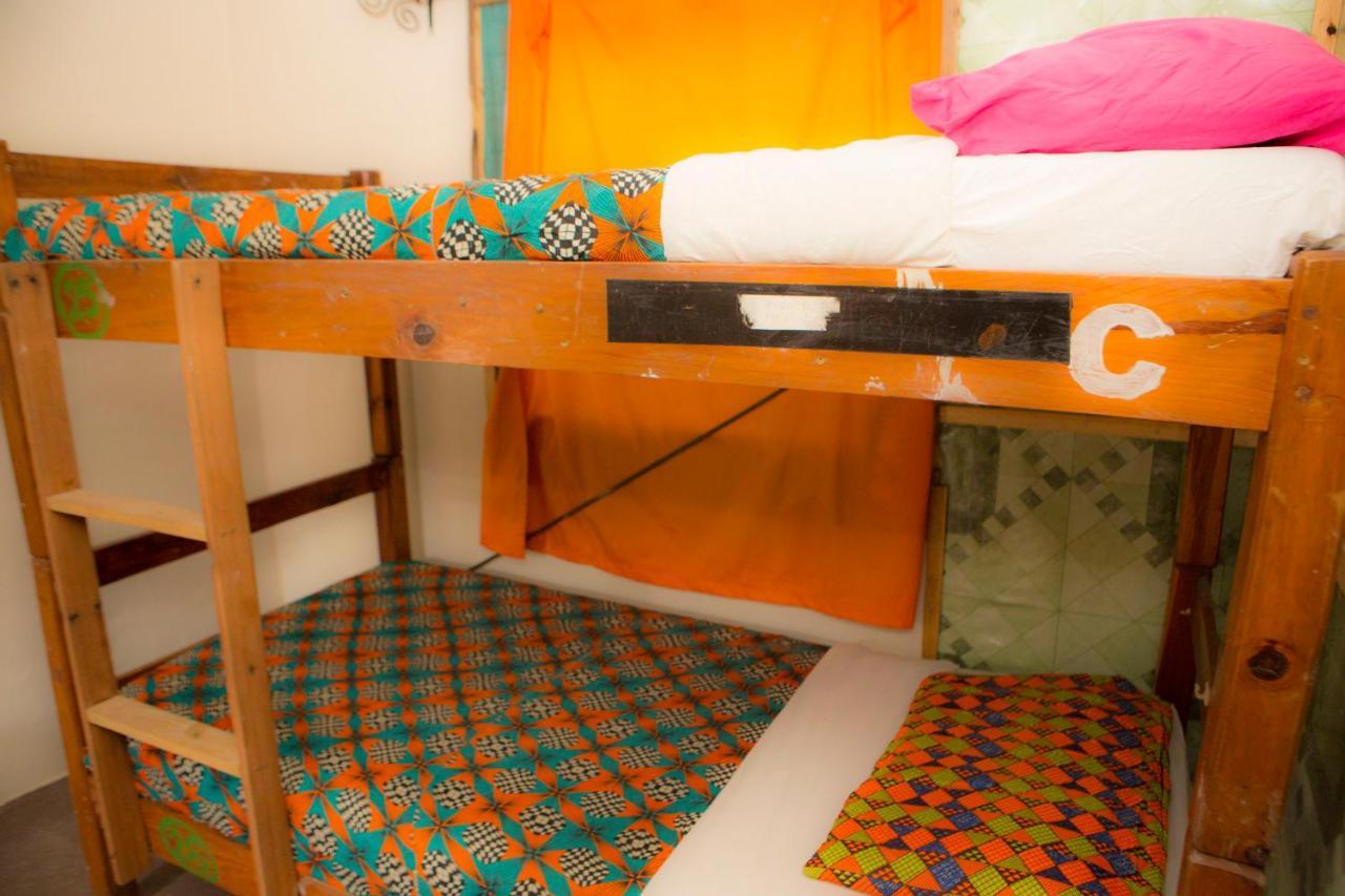 Lusaka Backpackers Hostel Bagian luar foto