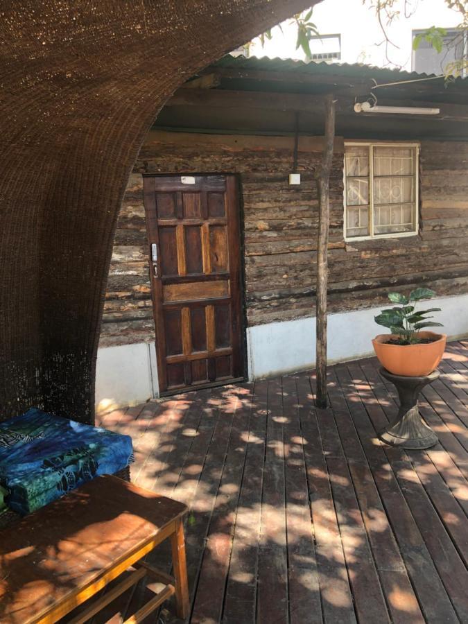 Lusaka Backpackers Hostel Bagian luar foto